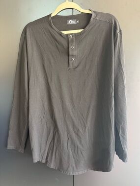 ZYIA | Black long sleeved shirt